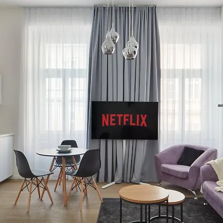 Apartment Minimalist In Lesser Town By Days